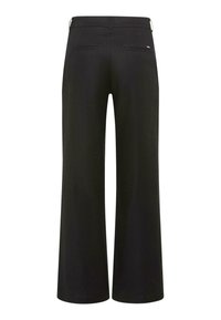 Pantaloni neri a gamba larga realizzati in un tessuto liscio, con due tasche posteriori e un passante per cintura in vita con un dettaglio di branding discreto.