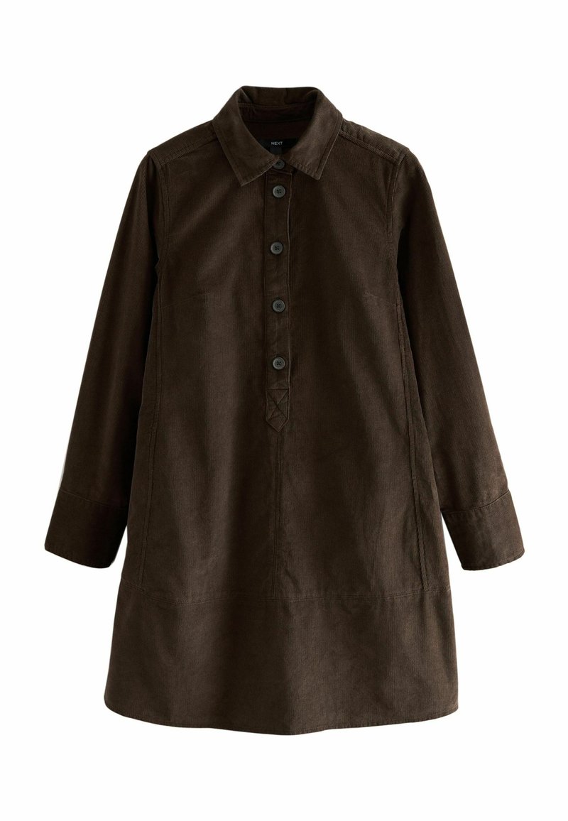 Bruine corduroy jurk met kraag, knoopsluiting aan de voorkant, lange mouwen en een relaxed fit. Bevat verticale textuur en zijzakken.