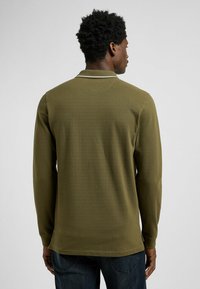 Lee Poloshirt - army green