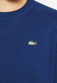 Lacoste LIVE Stickad tröja - dark blue
