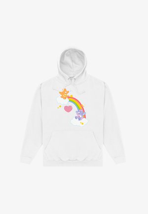Biała bluza z kapturem z kolorowym nadrukiem przedstawiającym brązowego niedźwiedzia i fioletowego misia na chmurach z tęczą i różowym sercem, zaprojektowana w stylu kreskówkowym.