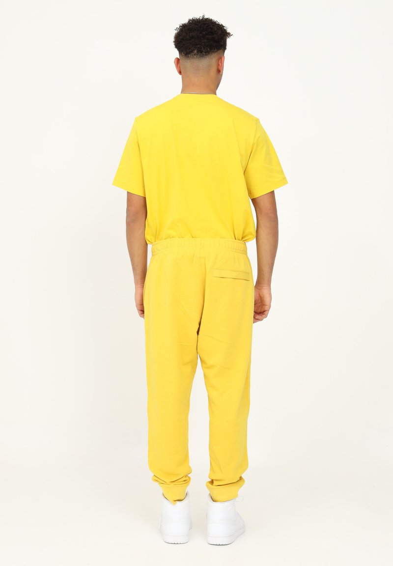 Herren Trainingsanzüge | Nike Sportswear Jogginghose vivid sulfur vivid sulfur/gelb - NU60315 Herren Trainingsanzüge | Nike Sportswear Jogginghose vivid sulfur vivid sulfur/gelb - NU60315