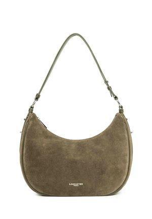 Sac à main croissant en daim marron avec bandoulière réglable et fermeture éclair argentée, marquage visible au centre avant.