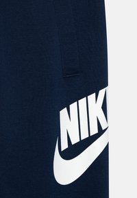 Nike Sportswear CLUB UNISEX - Treningo apatinė dalis - midnight navy/white