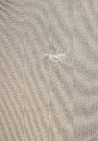 Mustang ROCHELLE szary