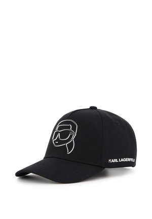 Casquette de baseball noire avec un dessin au trait blanc d'une personne portant des lunettes de soleil et le texte "KARL LAGERFELD" sur le côté.