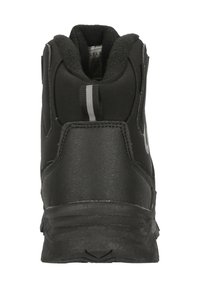 Svart hög sneakers med vadderad krage, texturerad sula och en grå vertikal dragflik i mitten bak.