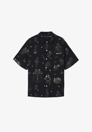 Must lühikeste varrukatega särk valgete graafiliste mustritega, sealhulgas koljud ja tähed. Omab nööbitavat kraed ja eesmist taskut.