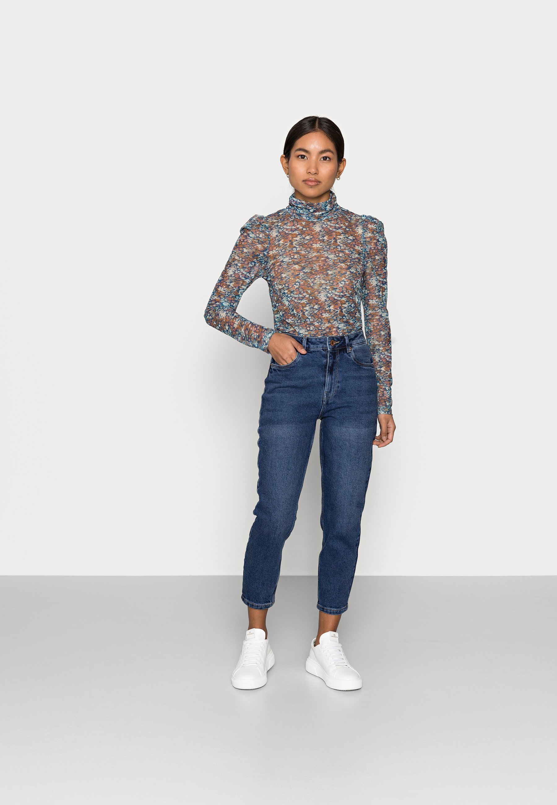 Vero Moda Distressed Mom Jeans With Extreme Rips | OOTD