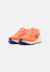 Nike Performance STRUCTURE 25 - Zapatillas running asfalto - hyper crimson/black/astronomy blue/pale ivory/safety orange/metallic grey