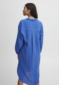 b.young BYIberlin - Abito a camicia - strong blue