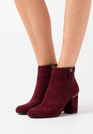 XTI Botines bajos - bordeaux