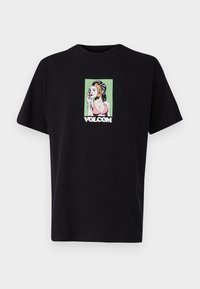Zwarte katoenen t-shirt met een kleurrijke grafische print van een vrouw op de voorkant. Korte mouwen en ronde halslijn. Merklogo weergegeven eronder.