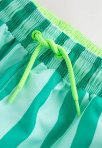 Non selezionato, green