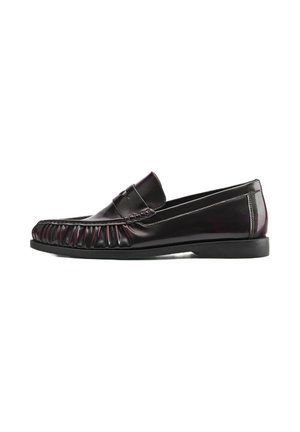 PULL&BEAR, WITH GATHERING - LOAFERS - Chaussures à enfiler - bordeaux