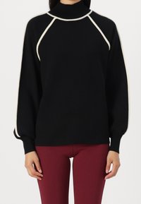 YAS Sweter