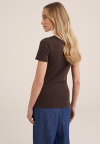 WE Fashion T-Shirt basic - brown