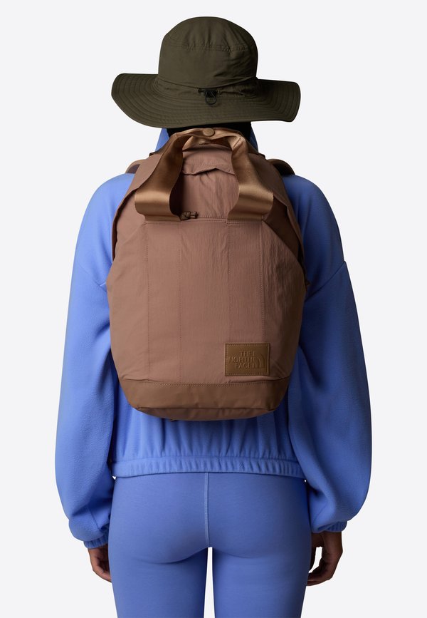 W NEVER STOP DAYPACK - Tagesrucksack - latte