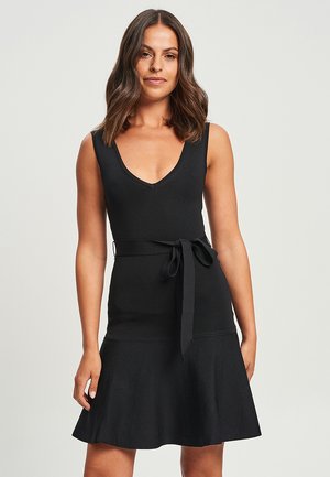 JILL - Vestido de tubo - black