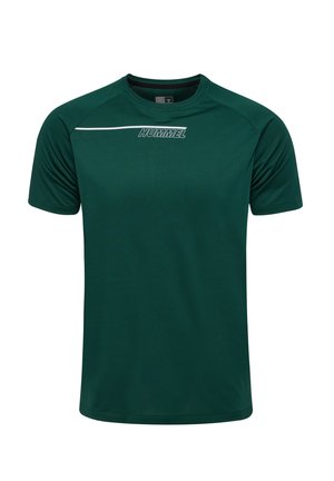 Ciemnozielona sportowa koszulka z krótkim rękawem, z logo "HUMMEL" i białą poziomą linią na górnej części klatki piersiowej.