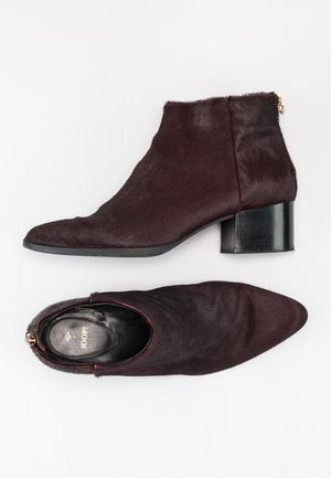Botines bajos - red