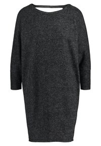 Robe noire surdimensionnée en tissu feutré. Présente un large décolleté et des manches trois-quarts. Texture douce avec une coupe décontractée.