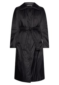 Černý dlouhý prošívaný kabát s špičatým límcem, páskem v pase a bočními kapsami. Hladká, lesklá tkanina se jednoduchou, rovnou siluetou.
