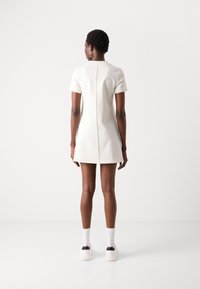 Calvin Klein Jeans MILANO T SHIRT DRESS - Haljina od žerseja - tofu