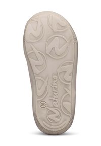 Světlá šedá gumová podešev s texturovaným povrchem a kruhovými vzory s vyraženým názvem značky "Naturino".