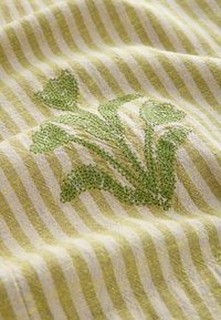 Next EMROIDERED  - Tygbyxor - sage green