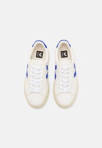 Veja CAMPO - Tenisice - extra white