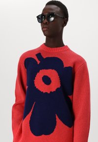 Marimekko PEHMYT UNIKKO UNISEX - Pulóver - blue/red