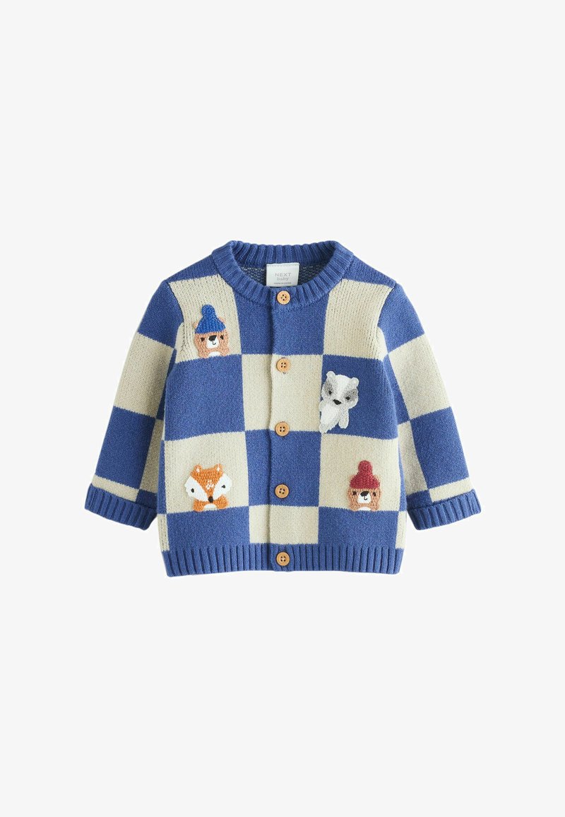 Blau- und cremefarbener kariert Baby-Pullover mit Holzknöpfen, featuring gestickte Gesichter von Bären, Füchsen und Waschbären, von denen einige Hüte tragen.