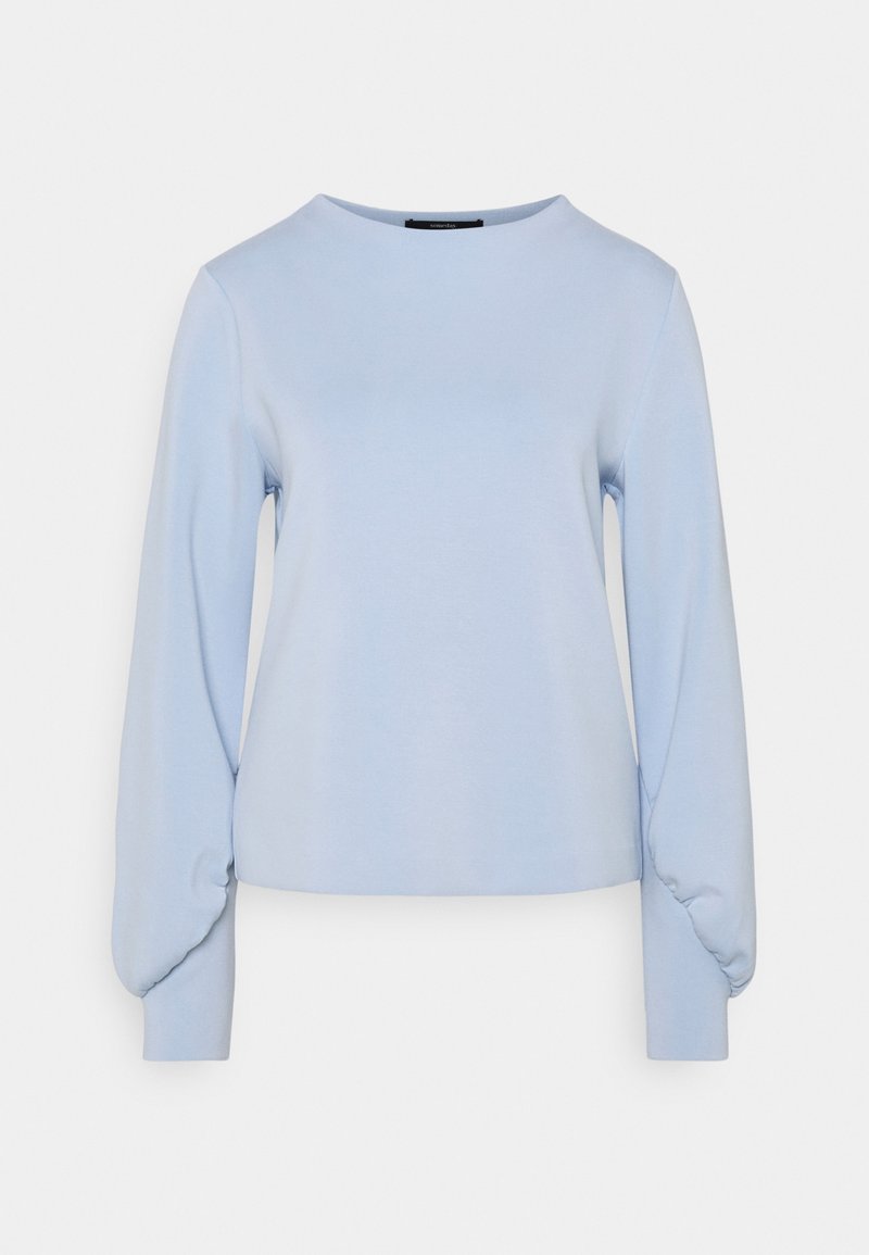 Top de manga larga azul claro con un escote redondo y mangas pomposas fruncidas. Hecho de una tela suave con una textura lisa.