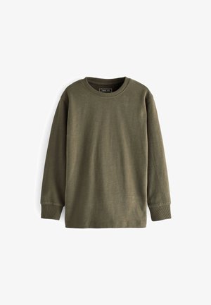Oliivivihreä pitkiä hihoja oleva t-paita pehmeästä kankaasta, jossa on pyöreä kaula-aukko, ribbireunat ja rento malli. Ei näkyviä logoja tai kuvioita.