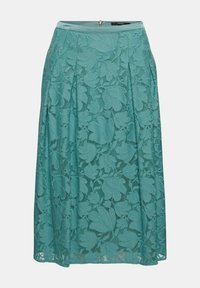 Una falda de encaje en tono verde azulado con un patrón floral, diseño plisado y cierre de cremallera en la parte posterior. Textura suave con forma en A.