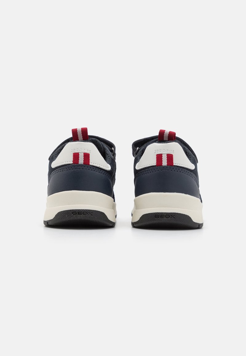 Geox J Briezee Boy A: Scarpe Da Ginnastica Nere Per Bambini E Ragazzi, Traspiranti E Con Velcro
