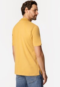 Lee Cooper ALFI jasnożółty