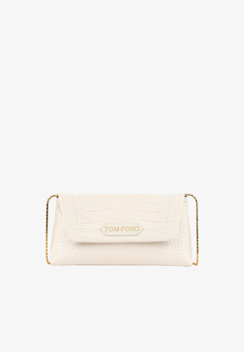 Pochette en cuir blanc embossé crocodile avec chaîne dorée et logo "TOM FORD" sur le rabat avant.