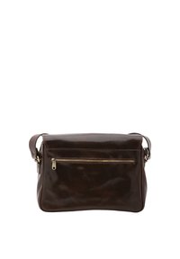Borsa a tracolla in pelle marrone con una texture liscia, design piatto, tasca con zip anteriore e tracolla regolabile.