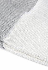 FALKE Mütze - off white