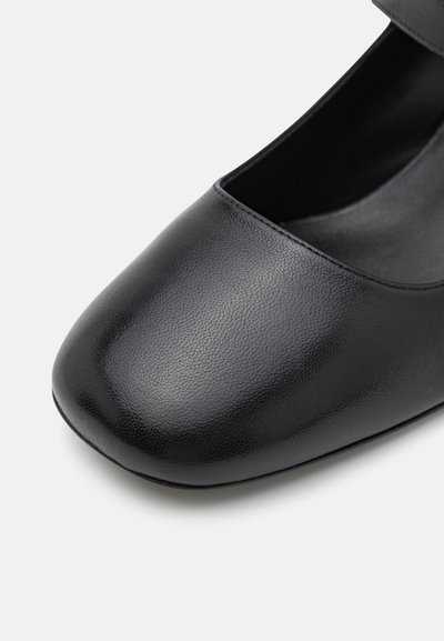 Stuart Weitzman Tacones - black