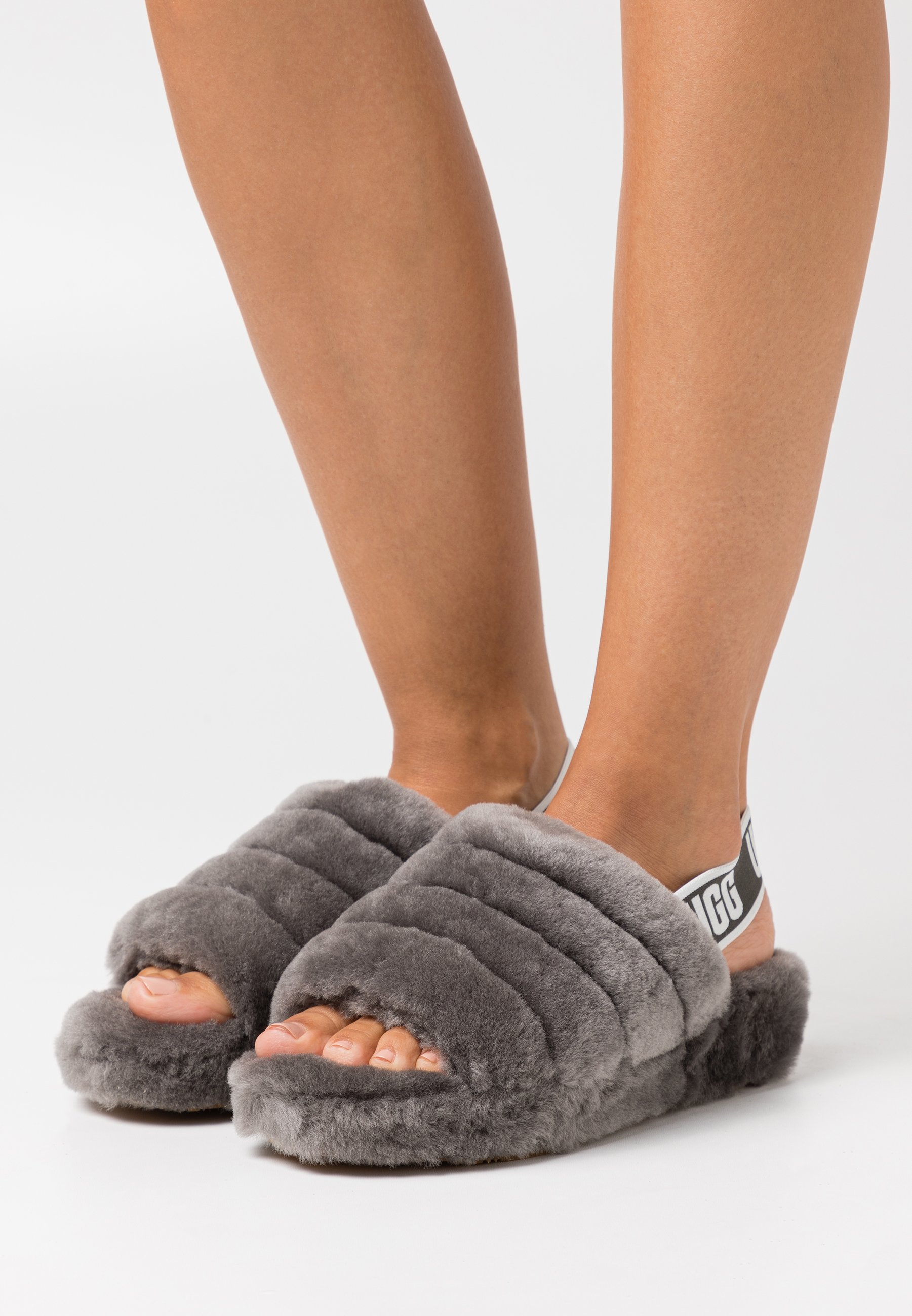 Desværre national flag voksen UGG FLUFF YEAH SLIDE - Hjemmesko - charcoal/mørkegrå - Zalando.dk