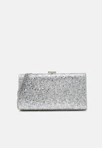 Silberner Glitzer-Clutch mit rechteckiger Form, strukturiertem Oberflächen, metallic Verschluss und einem abnehmbaren Kettenriemen.