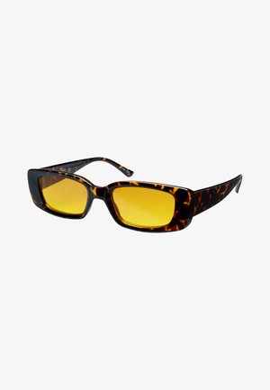 Lunettes de soleil en écaille de tortue de forme rectangulaire avec des verres jaunes. Présente une finition brillante et des branches courbées pour un bon maintien.