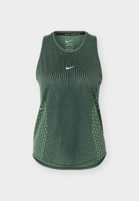 Δεν επιλέχθηκε, black/light green spark