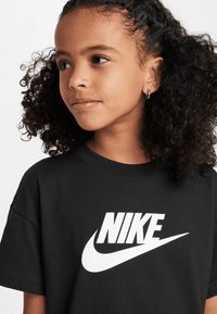 Nike Sportswear TEE FUTURA - Marškinėliai su spaudiniu - black