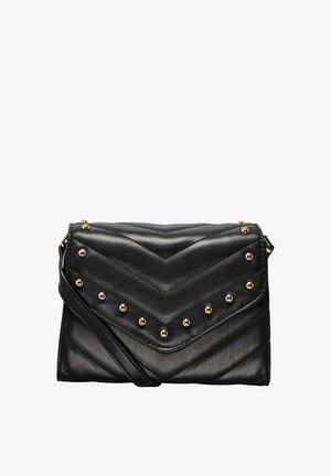 Borsa a tracolla nera in pelle sintetica con design a zigzag, borchie dorate lungo il flap e una tracolla staccabile per maggiore versatilità.