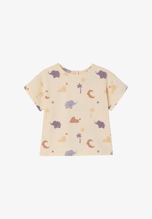 Beiges Kleinkind-T-Shirt mit kurzen Ärmeln, mit einem Muster aus lila Elefanten, abstrakten Bergen, Sonnen, Palmen und Mondsichelformen.
