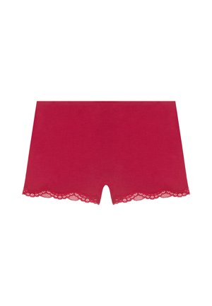 Boxers rojos de algodón con un dobladillo de encaje con volantes, que presentan una textura suave y un corte de altura media.